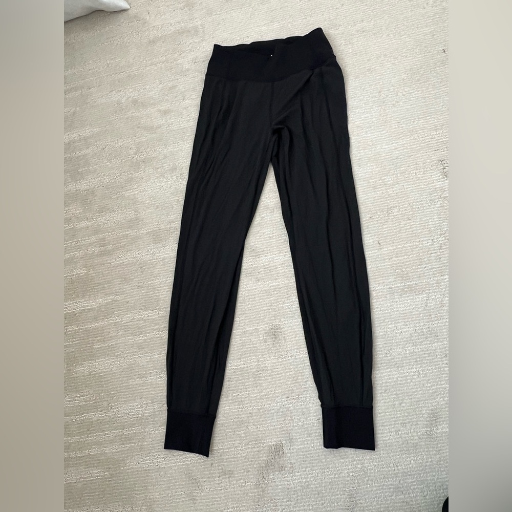 Lululemon Mesh Joggers w/ built in shorts